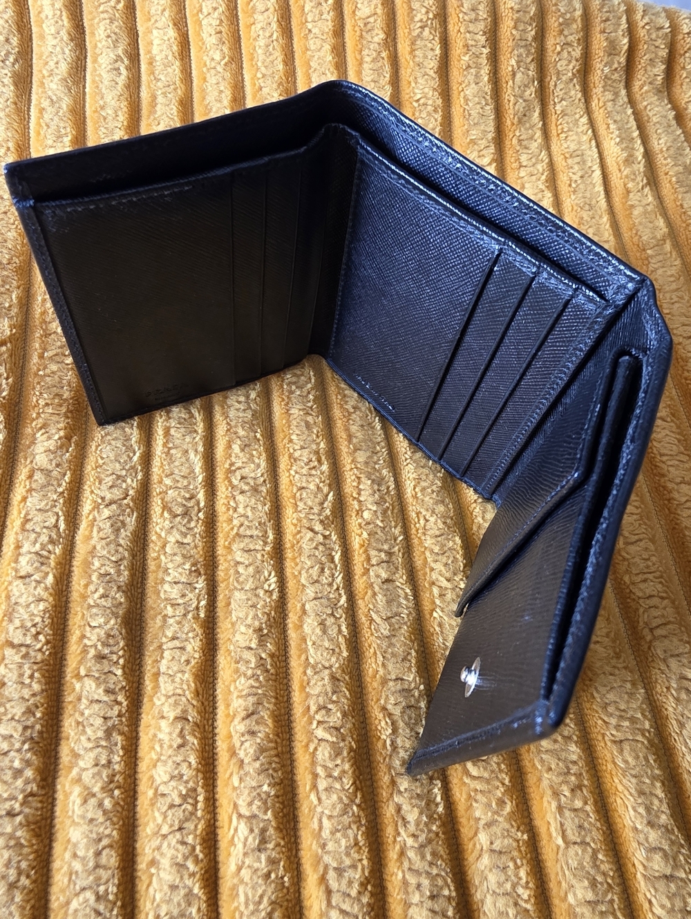 Prada Black Saffiano Leather Triangular Logo Compact Wallet - Picture 4 of 7